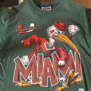 Team Edition Apparel Miami Hurricane’s T-shirt Late 80s early 90s